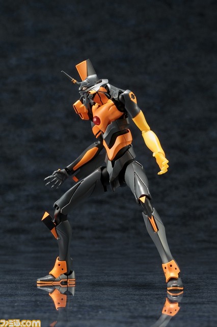 ゴジラをモチーフにしたエヴァ初号機の可動プラモデルが11月に発売_08