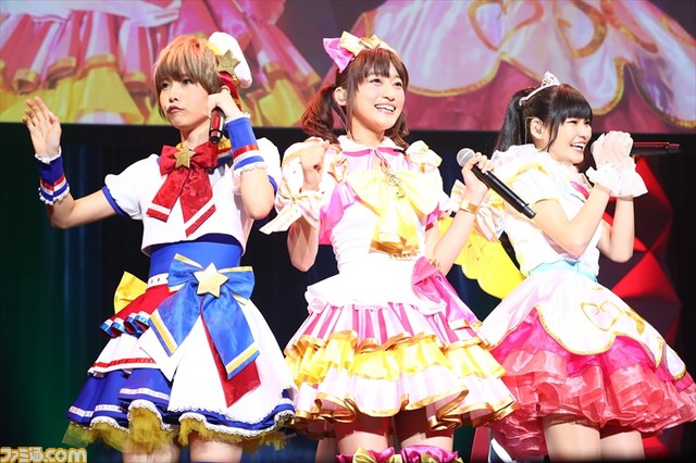 ファンのハートをわし掴みっ！ “プリパラ サマーアイドルライブ