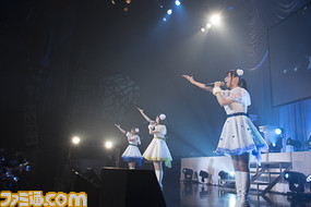 累計出荷300万枚突破! 『アイドルマスター シンデレラガールズ』記念イベントが人気声優総出演で大盛況!!_08