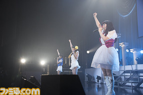 累計出荷300万枚突破! 『アイドルマスター シンデレラガールズ』記念イベントが人気声優総出演で大盛況!!_17
