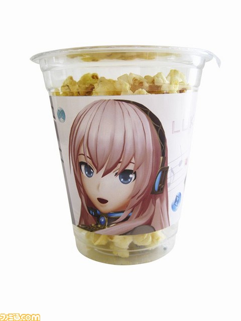 『初音ミク -プロジェクト ディーヴァ- X HD』が“Doc Popcorn”とコラボした限定パッケージがヨドバシAkiba店で8月25日より発売_04