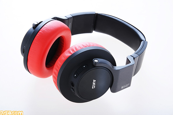 『ペルソナ5』と“AKG”のコラボモデルヘッドホンの描き下ろしパッケージイラストが完成!_03