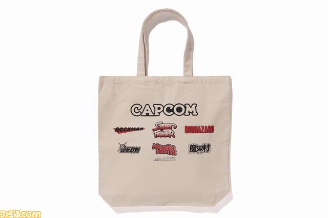 A BATHING APE×CAPCOMトートバッグ エイプ カプコン ベイプ 正規品はそれなりの価格 A BATHING APE×CAPCOMトートバッグ エイプ