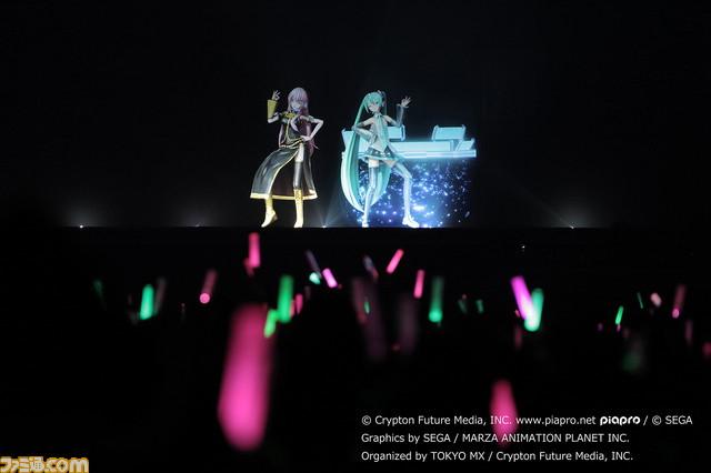 初音ミクの軌跡と未来を示す――ライブと企画展でにぎわった“初音ミク「マジカルミライ 2016」”リポート_16