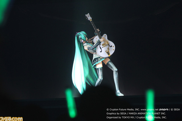初音ミクの軌跡と未来を示す――ライブと企画展でにぎわった“初音ミク「マジカルミライ 2016」”リポート_21