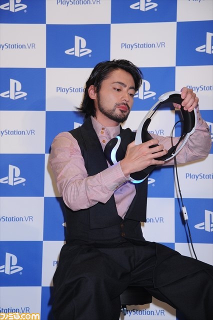 本日発売！　プレイステーション VRは「どこでもドアやタイムマシン」――山田孝之も「帰ってすぐやります」と興奮_05