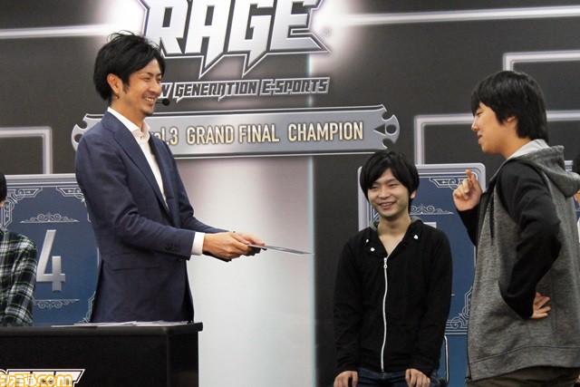 “RAGE VOL.3”『シャドウバース』オフライン予選大会をリポート――8名の決勝大会出場者たちが意気込みと自身のデッキを語る_24