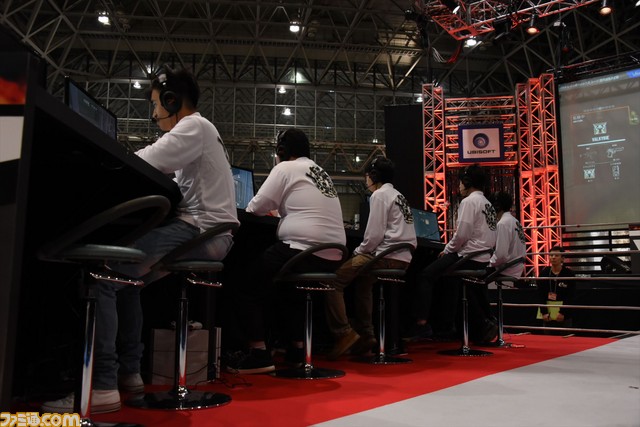 撃ち合いに勝るのは戦術だ! “レインボーシックス シージ国内最強決定戦”オフライン決勝リポート_04