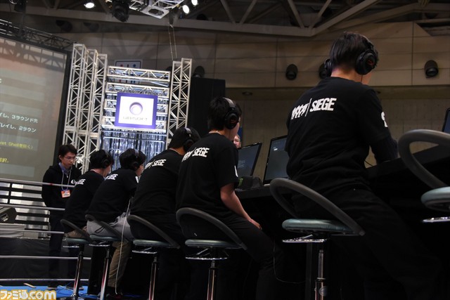 撃ち合いに勝るのは戦術だ! “レインボーシックス シージ国内最強決定戦”オフライン決勝リポート_02