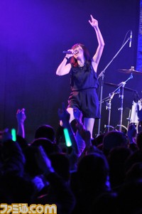ロックでメカニカルな演奏に すべてのレイヴン リンクス ミグラント