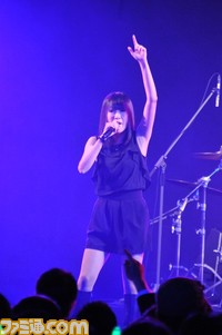 ロックでメカニカルな演奏に すべてのレイヴン リンクス ミグラント