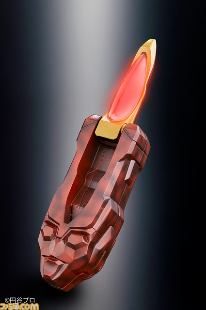 ウルトラマンダイナ』“リーフラッシャー”を1/1スケールで表現した