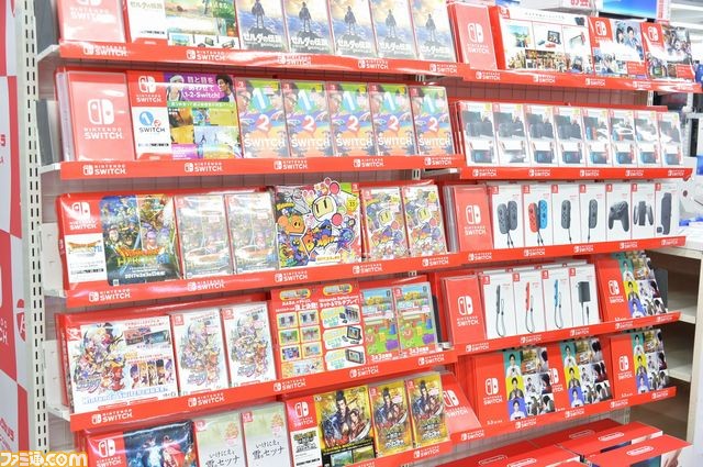 Nintendo Switch ビックカメラ池袋本店には400名以上のファンが殺到 Nintendo Switch発売日リポート ファミ通 Com
