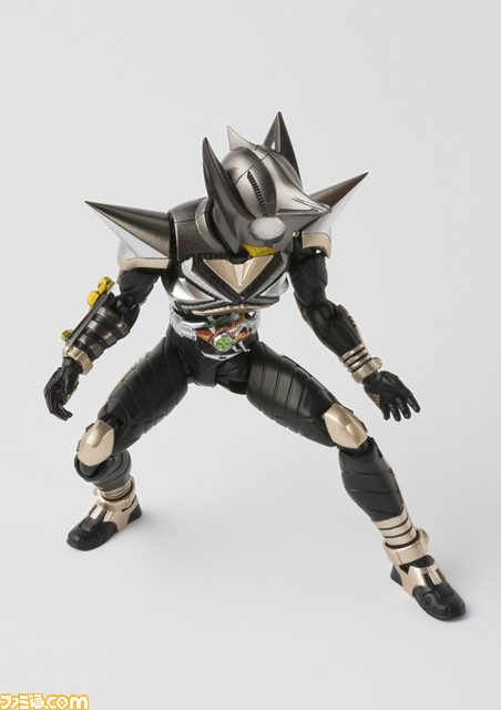 『仮面ライダーカブト』地獄兄弟の変身ベルトが大人向けにハイスペックで商品化！_07