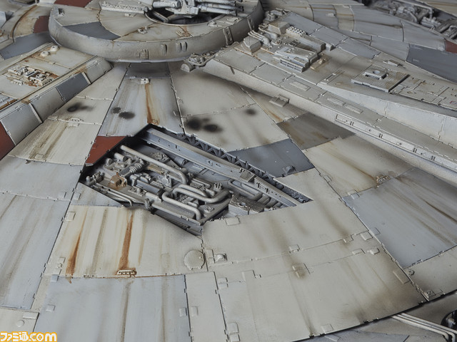 『スター・ウォーズ』の宇宙船“ミレニアム・ファルコン”を完全再現したプラモデルが登場_07