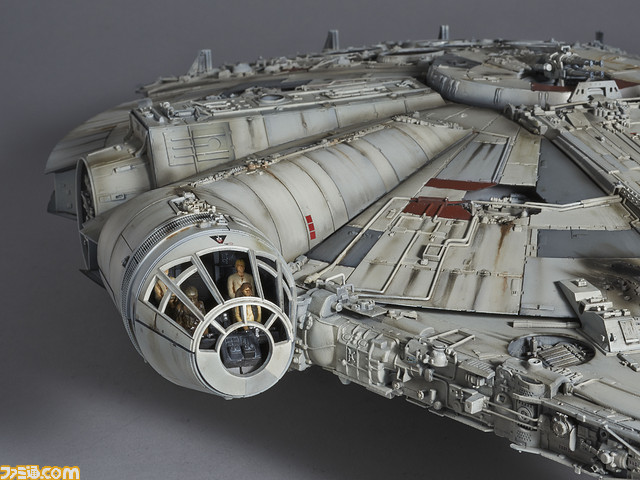『スター・ウォーズ』の宇宙船“ミレニアム・ファルコン”を完全再現したプラモデルが登場_01