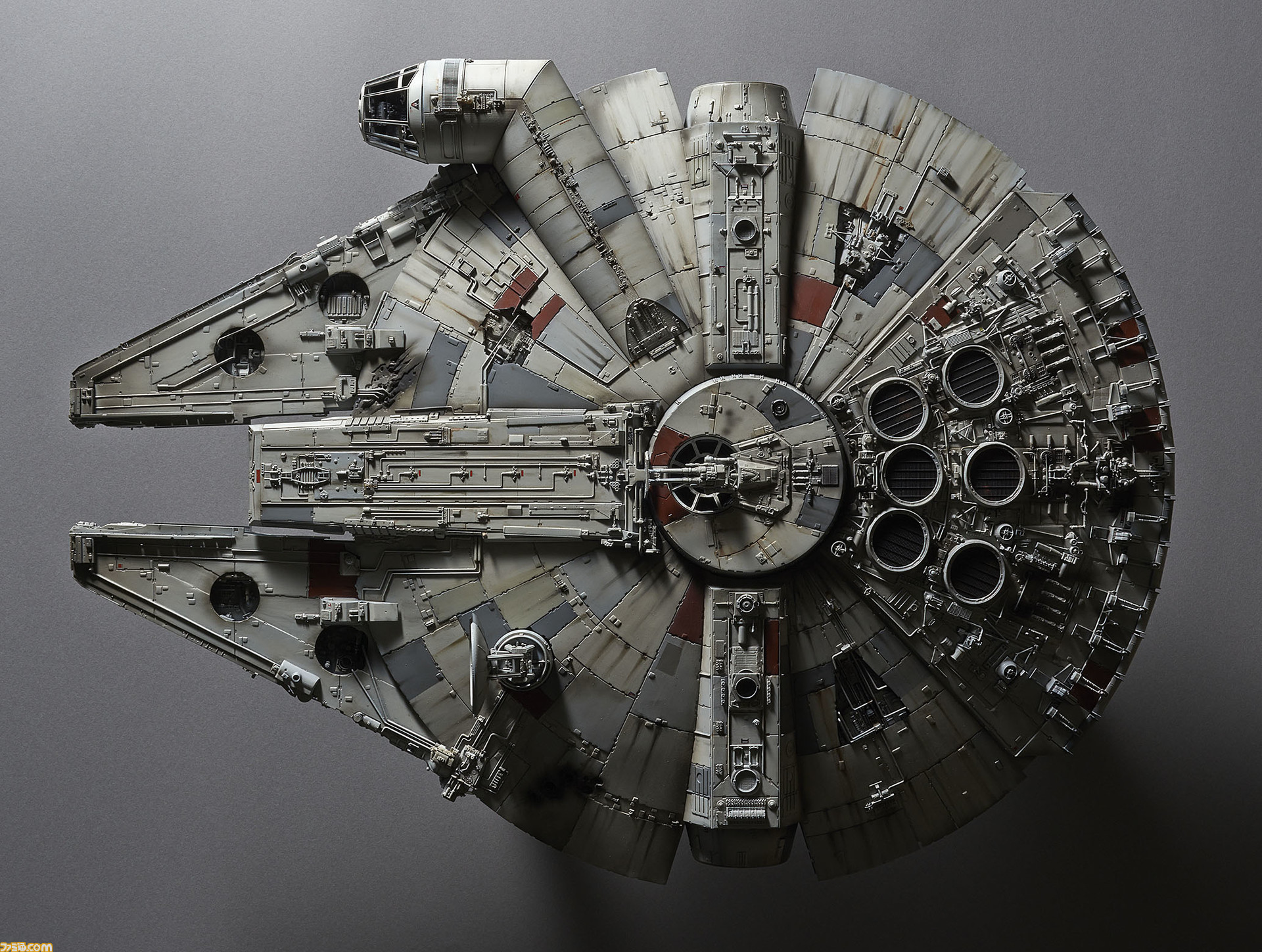 スター ウォーズ の宇宙船 ミレニアム ファルコン を完全再現したプラモデルが登場 ファミ通 Com スター ウォーズ の宇宙船 ミレニアム ファルコン を完全再現したプラモデルが登場 ファミ通 Com