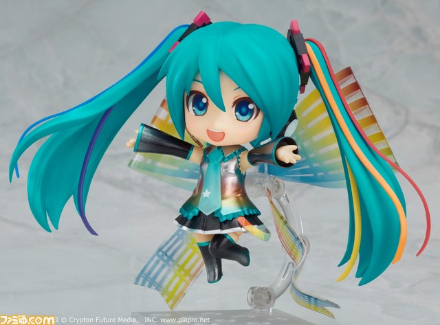 初音ミク生誕10周年記念アイテム“ねんどろいど 初音ミク 10th Anniversary Ver.”が登場 - ファミ通.com