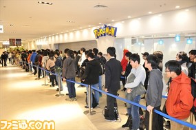 『ポケモン ウルトラサン・ウルトラムーン』いよいよ発売! ポケモンセンターには開店前から500人超の大行列&開発者たちの姿も!!_04