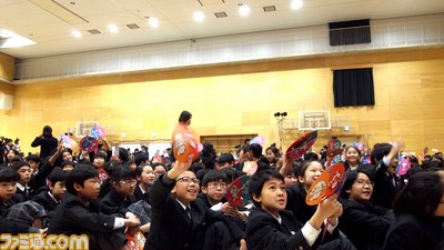 レベルファイブの日野氏も審査員として参加。五輪の正式マスコットのデザインが全国の小学生の投票で決定!_02