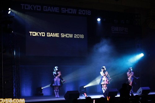 “イルミネーションスターズ”のパフォーマンスと1stライブの開催発表に会場が沸いた! 『アイドルマスター シャイニーカラーズ』イベントステージリポート【TGS2018】_01