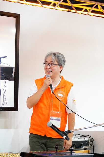 “プラチナゲームズ 神谷英樹さんショー”スペシャルステージリポート、ファミコン芸人フジタさんとのゲーム対決も【TGS2018】_07