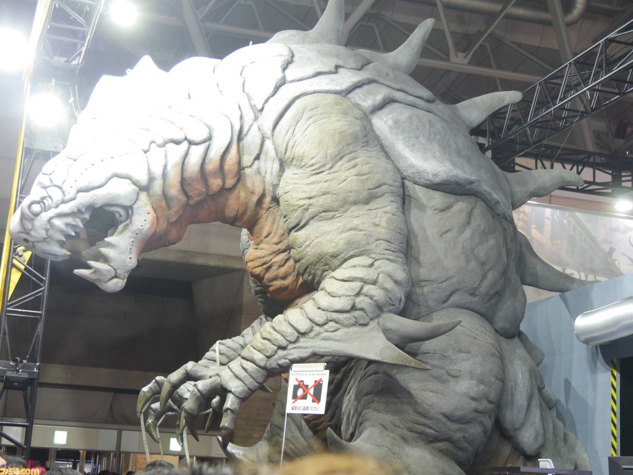 『地球防衛軍』シリーズとは異なる新たな展開『EARTH DEFENSE FORCE: IRON RAIN』のステージイベントをリポート【TGS2018】_15