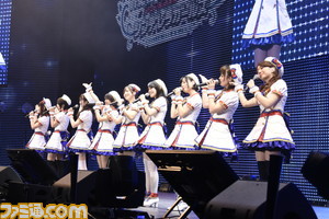 7周年を迎えたアイドルたちによる圧巻のステージ! 『アイマス シンデレラガールズ』“7th Anniversary Memorial STAGE!!”リポート_03