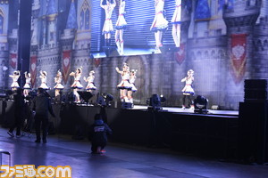 7周年を迎えたアイドルたちによる圧巻のステージ! 『アイマス シンデレラガールズ』“7th Anniversary Memorial STAGE!!”リポート_05