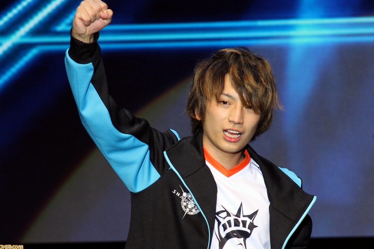 ファミ通cup覇者 ふぇぐ選手が ついに世界王者に シャドウバース 世界大会2018 優勝までの軌跡を追う ファミ通 Com