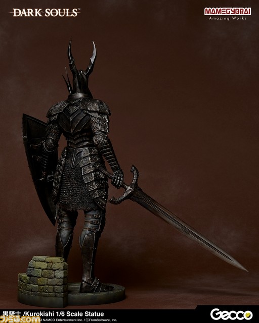 ダークソウル シリーズ 黒騎士 が6分の1スケールでスタチュー化 予約特典として 黒騎士の大剣 斧槍 大斧 が付属 ファミ通 Com
