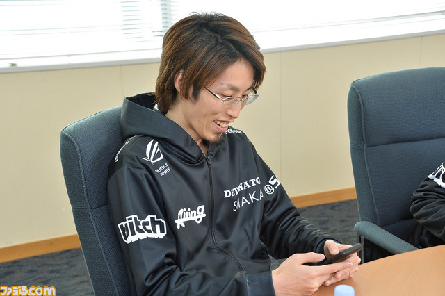 ゲーマー向きの仕事は踊り子? 社会保険労務士? SHAKAとStylishNoobの内面を適職診断RPG『ユーキャンクエスト』で見抜く_17