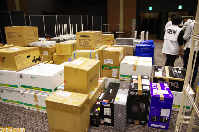 ゲーマーのコミュニティはマッドマックス――50時間以上ゲームを遊びまくるイベント“C4 LAN”裏話。esports除霊師との出会いが変化のきっかけ_10