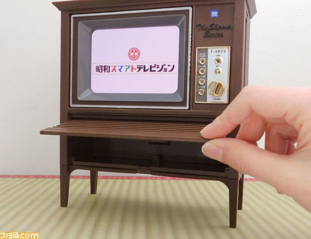 昭和の人気家電がミニチュア化して登場。第1弾は、ラジオが聴けて録音もできるラジカセなど3種類_17