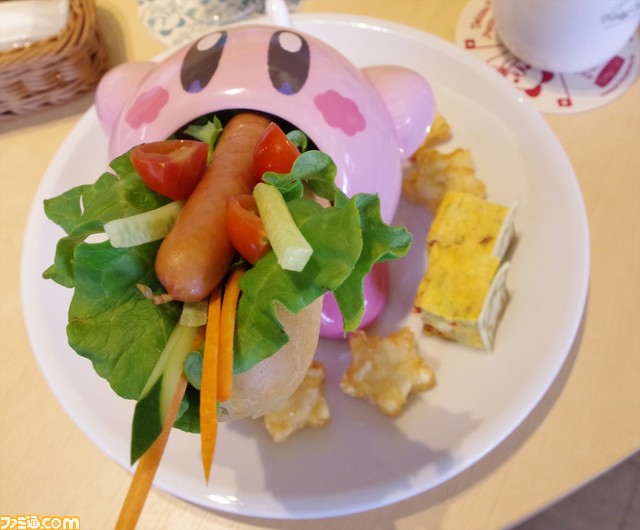 カービィがホットドッグをすいこむ!? リニューアルした“KIRBY CAFÉ (カービィカフェ)”第2章の新メニュー&店内の様子をリポート_02
