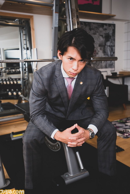 「『逆裁』が実務に役立つこともあるんです」――弁護士を志したきっかけは『逆転裁判』だった!? 話題の“筋肉弁護士”にモリモリインタビュー！_04