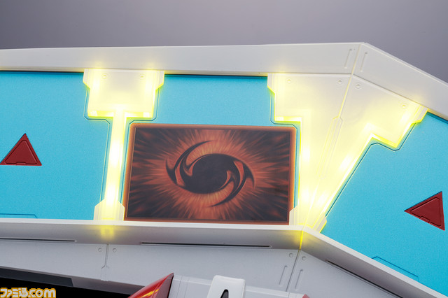 「オレのターン!!」など海馬瀬人の名言が収録。『遊☆戯☆王』決闘盤“デュエルディスク”が立体化_09