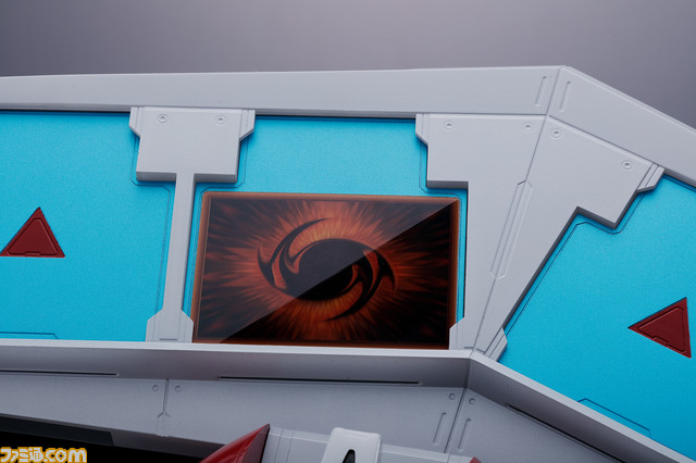 「オレのターン!!」など海馬瀬人の名言が収録。『遊☆戯☆王』決闘盤“デュエルディスク”が立体化_08