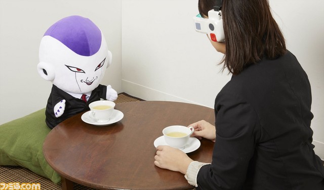 【理想の上司】フリーザ様と華麗にPC作業ができる！ ビジネススーツ姿のぬいぐるみ＆アームレストが登場_04