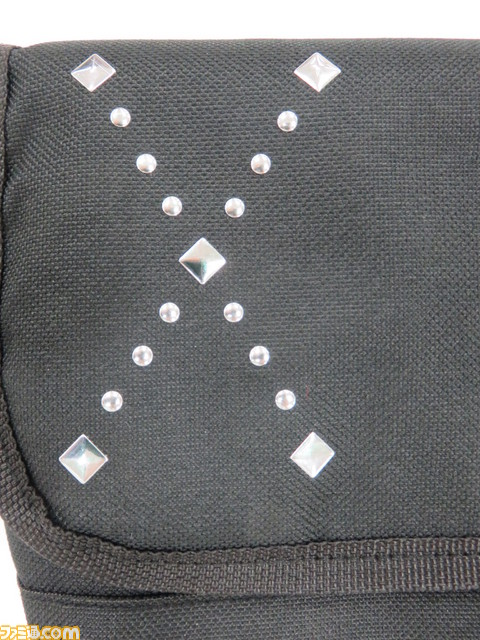 YOSHIKI×ハローキティのコラボ書籍『yoshikittyぴあ』が5月22日に発売。yoshikittyのイラストロゴ入り2WAYショルダーバッグが付録_06