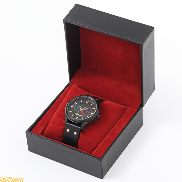 魔王の座を狙うには必須のアイテム!? 『魔界戦記ディスガイア』初代主人公・ラハールをイメージした腕時計、バッグ、⻑財布が登場_02