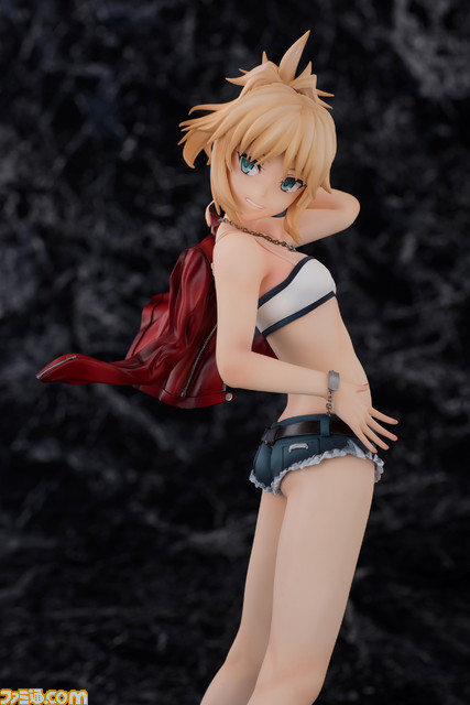 『Fate/Apocrypha』赤のセイバー・モードレッドのフィギュアが再販。美しい肢体を惜しげもなく晒した私服姿は、鍛えあげられた腹筋表現などにこだわり_05