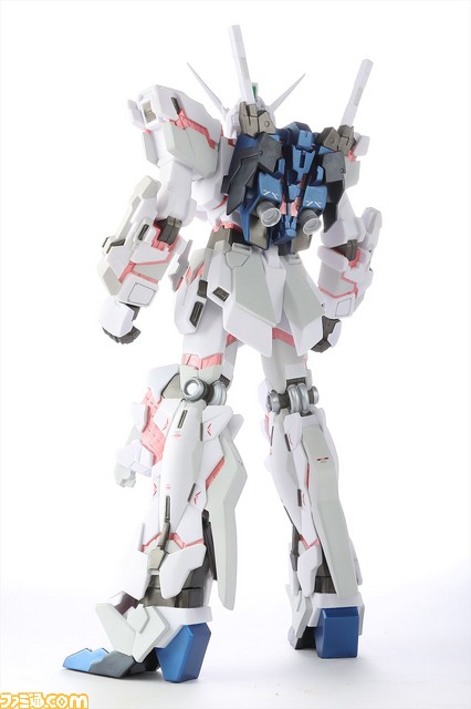 全高約42cm! お台場の実物大ユニコーンガンダム立像を細かな部分まで再現した完成品ソフビモデルが登場_03
