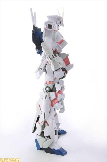 全高約42cm! お台場の実物大ユニコーンガンダム立像を細かな部分まで再現した完成品ソフビモデルが登場_06