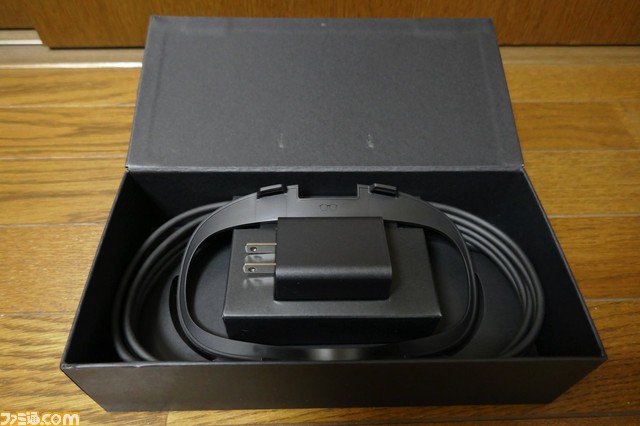話題の“Oculus Quest”を開封。自由に動き回れるスタンドアローン型VRデバイスの商品構成と使用感をチェック_12