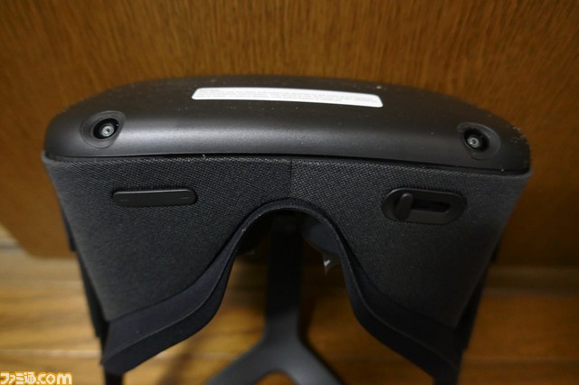 話題の“Oculus Quest”を開封。自由に動き回れるスタンドアローン型VRデバイスの商品構成と使用感をチェック_22