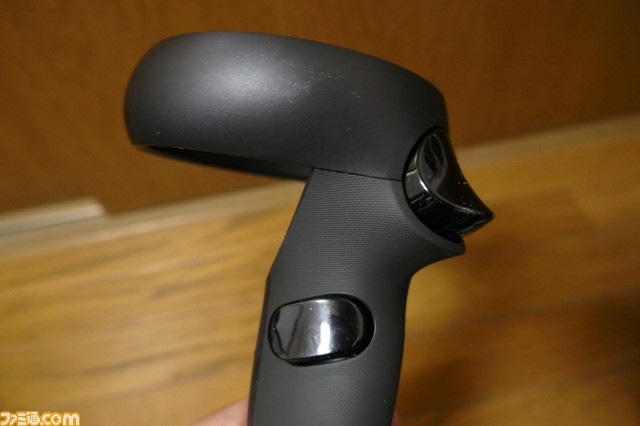 話題の“Oculus Quest”を開封。自由に動き回れるスタンドアローン型VRデバイスの商品構成と使用感をチェック_29