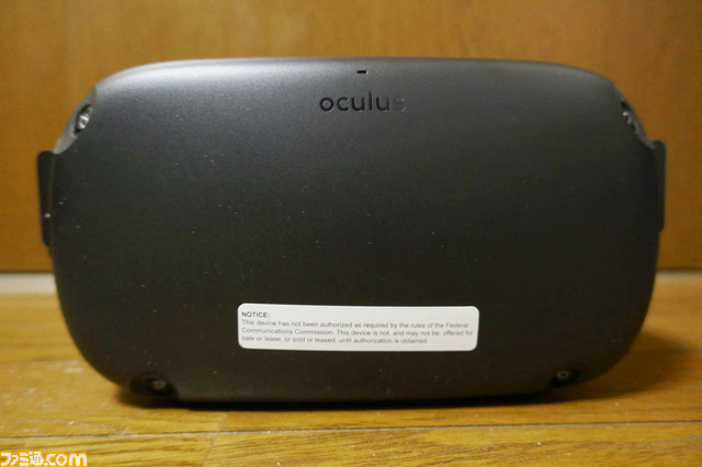 話題の“Oculus Quest”を開封。自由に動き回れるスタンドアローン型VRデバイスの商品構成と使用感をチェック_17