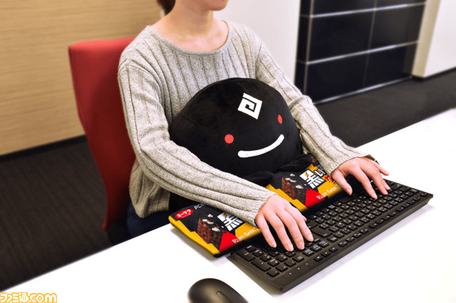 『黒い砂漠』4周年イベント“闇の精霊マークを探せ”がスタート、巨大ブラックサンダークッションがもらえるキャラメイクコンテストも開催_11