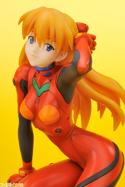 『ヱヴァンゲリヲン新劇場版』プラグスーツを着用したアスカのフィギュアが登場。髪をかきあげる仕草がかわいらしい_07